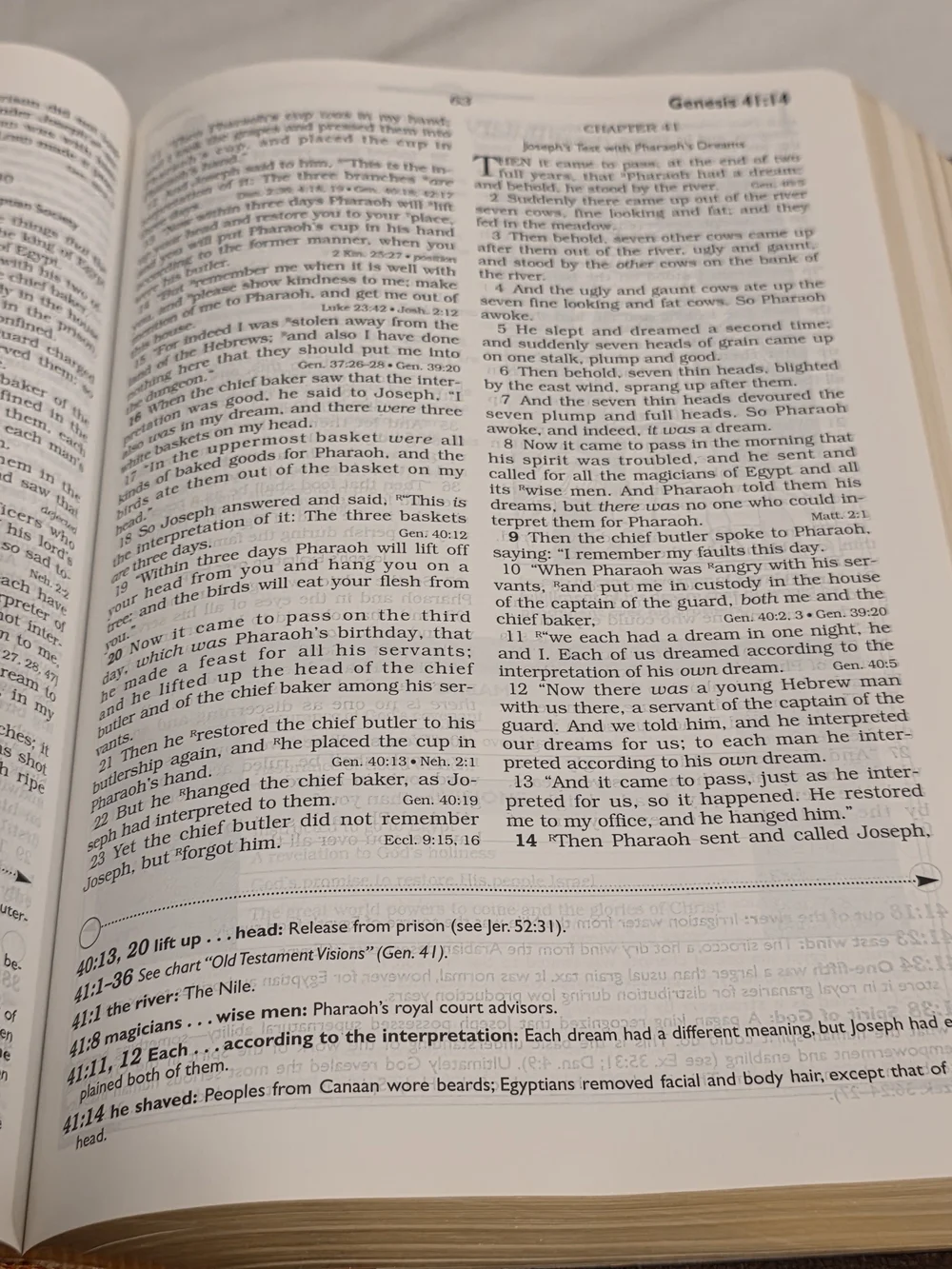 Holy Bible Open NKJV Red Letter Nelson 1982 Bonded Leather Christian